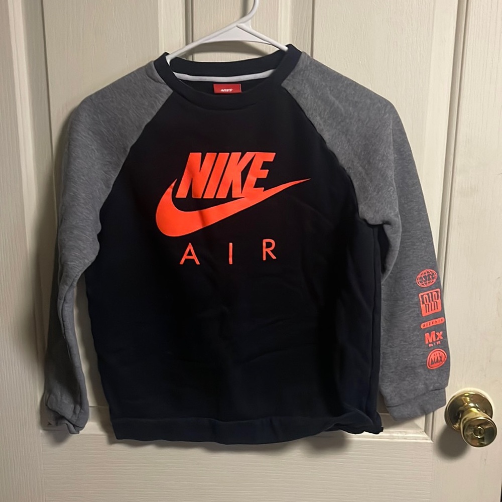 Nike sweat shirt size L (youth)